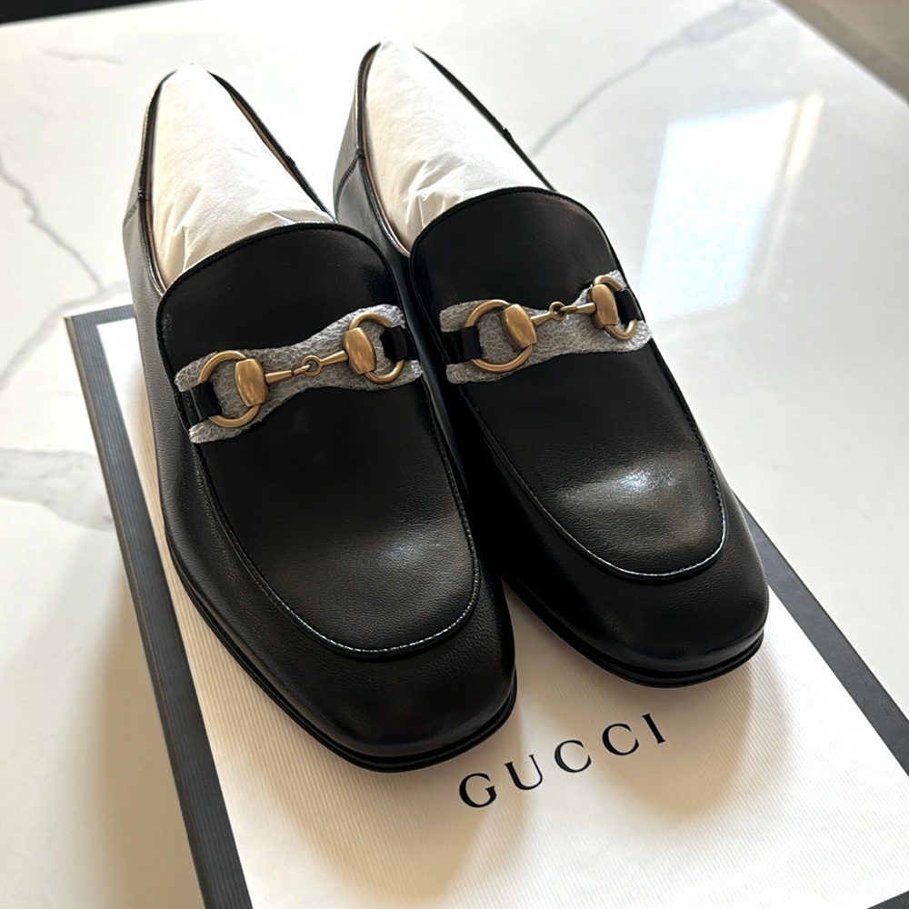 Gucci women loafers ,brand new condition, with horsebit classic style! US size 7